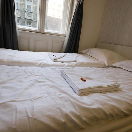 Budapest Pest-Port Apartment 4 Rooms For 16 Person Exterior photo