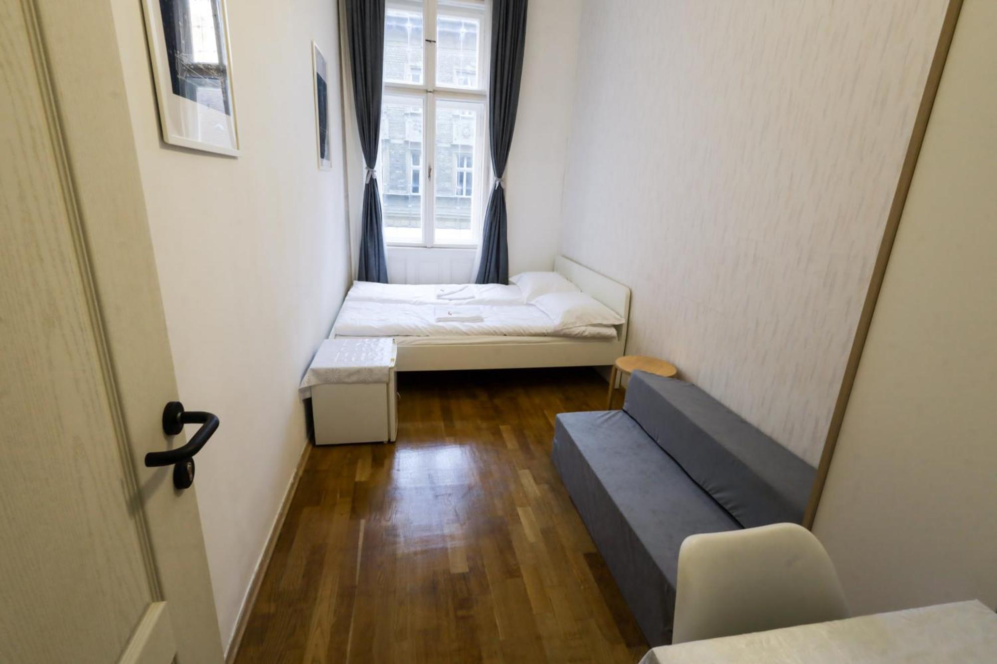 Budapest Pest-Port Apartment 4 Rooms For 16 Person Exterior photo