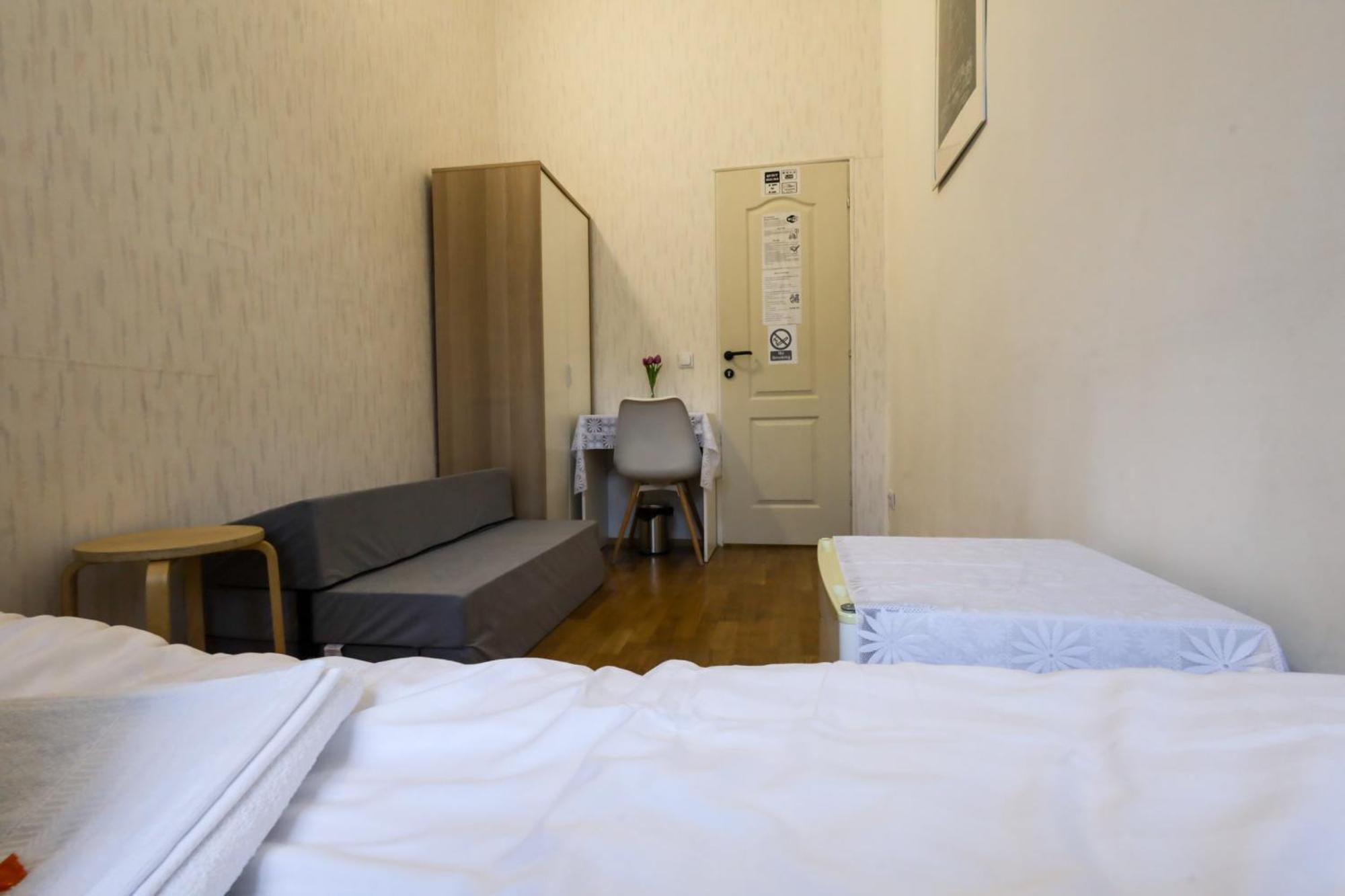 Budapest Pest-Port Apartment 4 Rooms For 16 Person Exterior photo