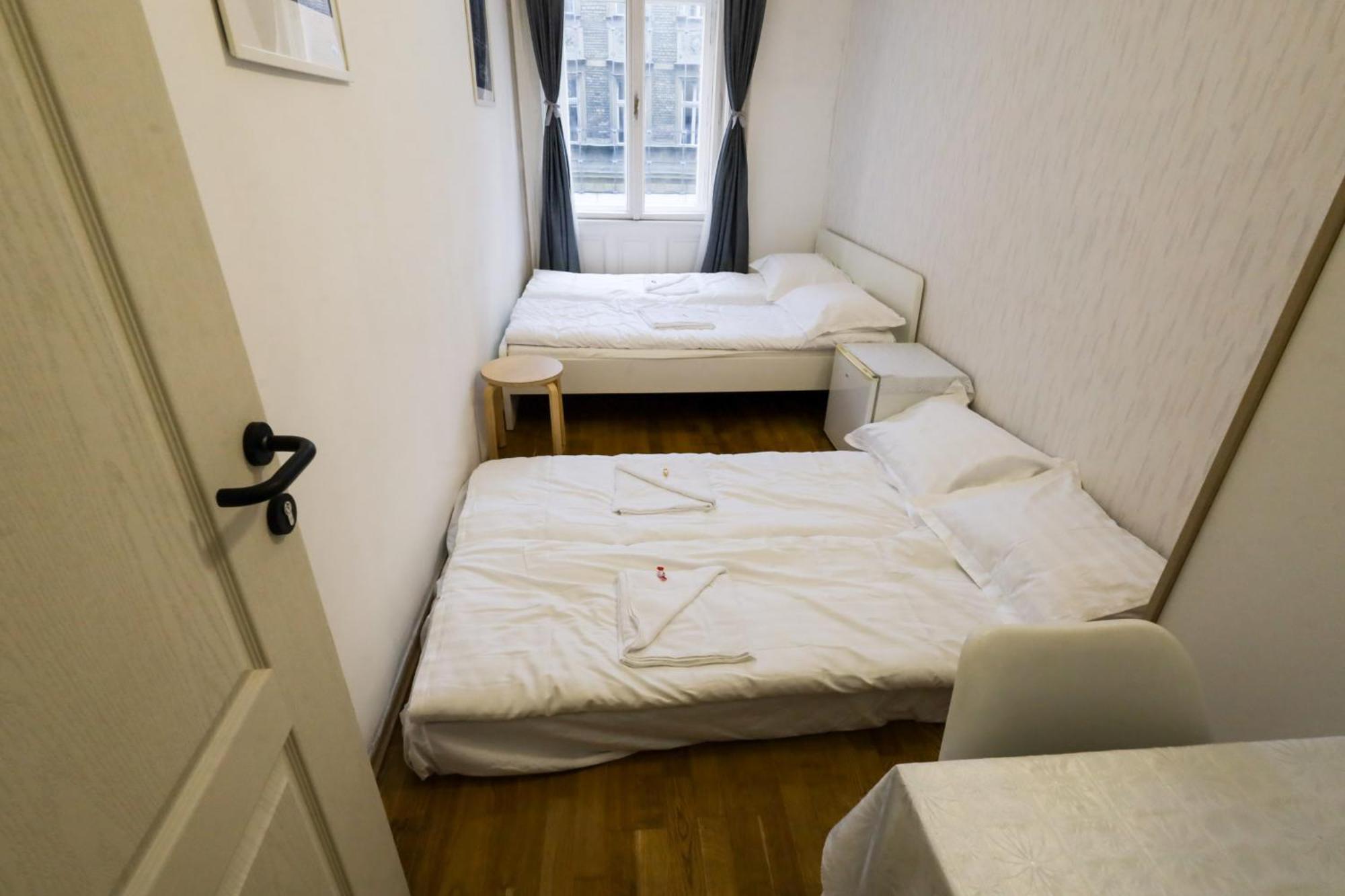 Budapest Pest-Port Apartment 4 Rooms For 16 Person Exterior photo