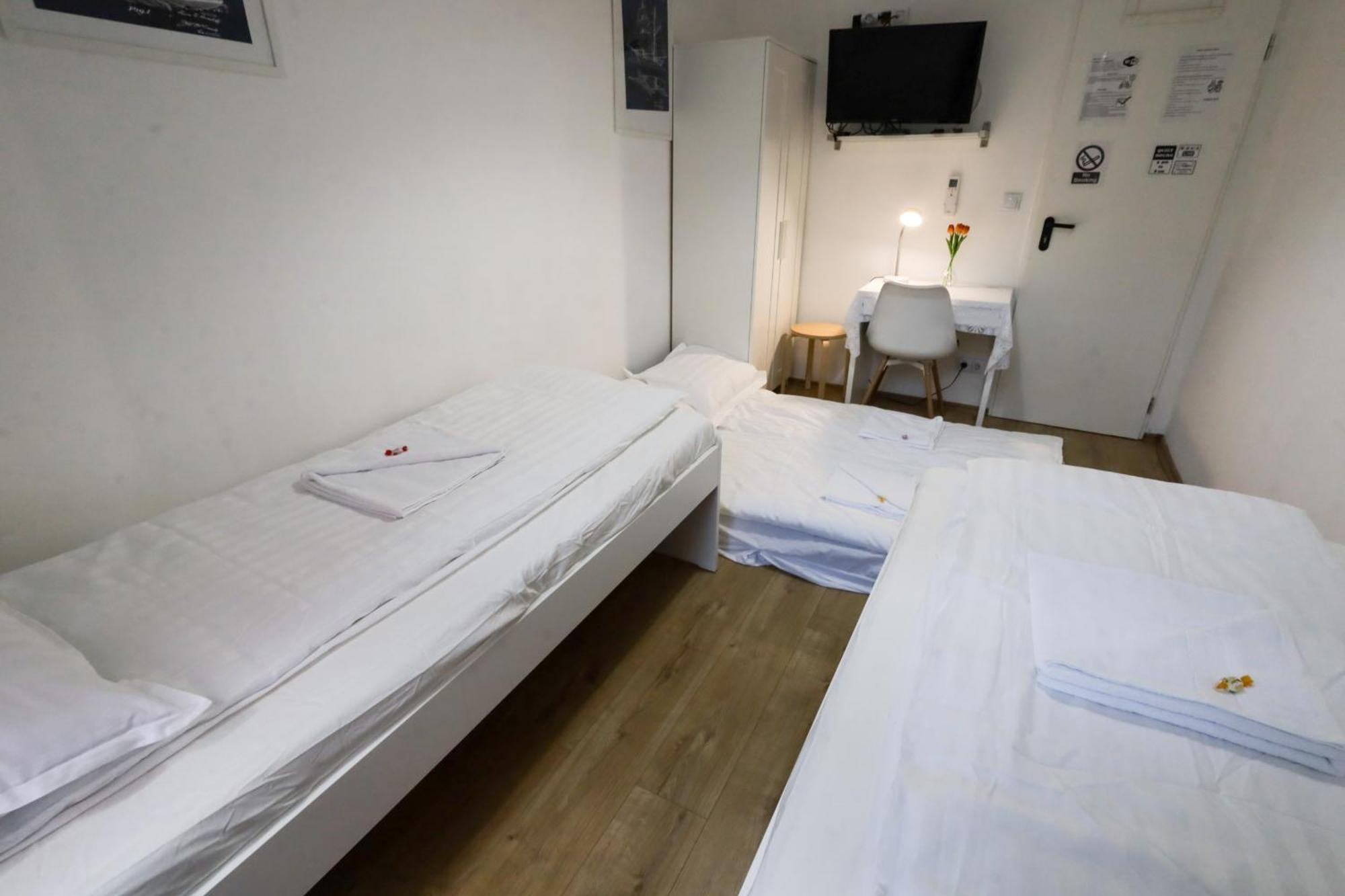 Budapest Pest-Port Apartment 4 Rooms For 16 Person Exterior photo