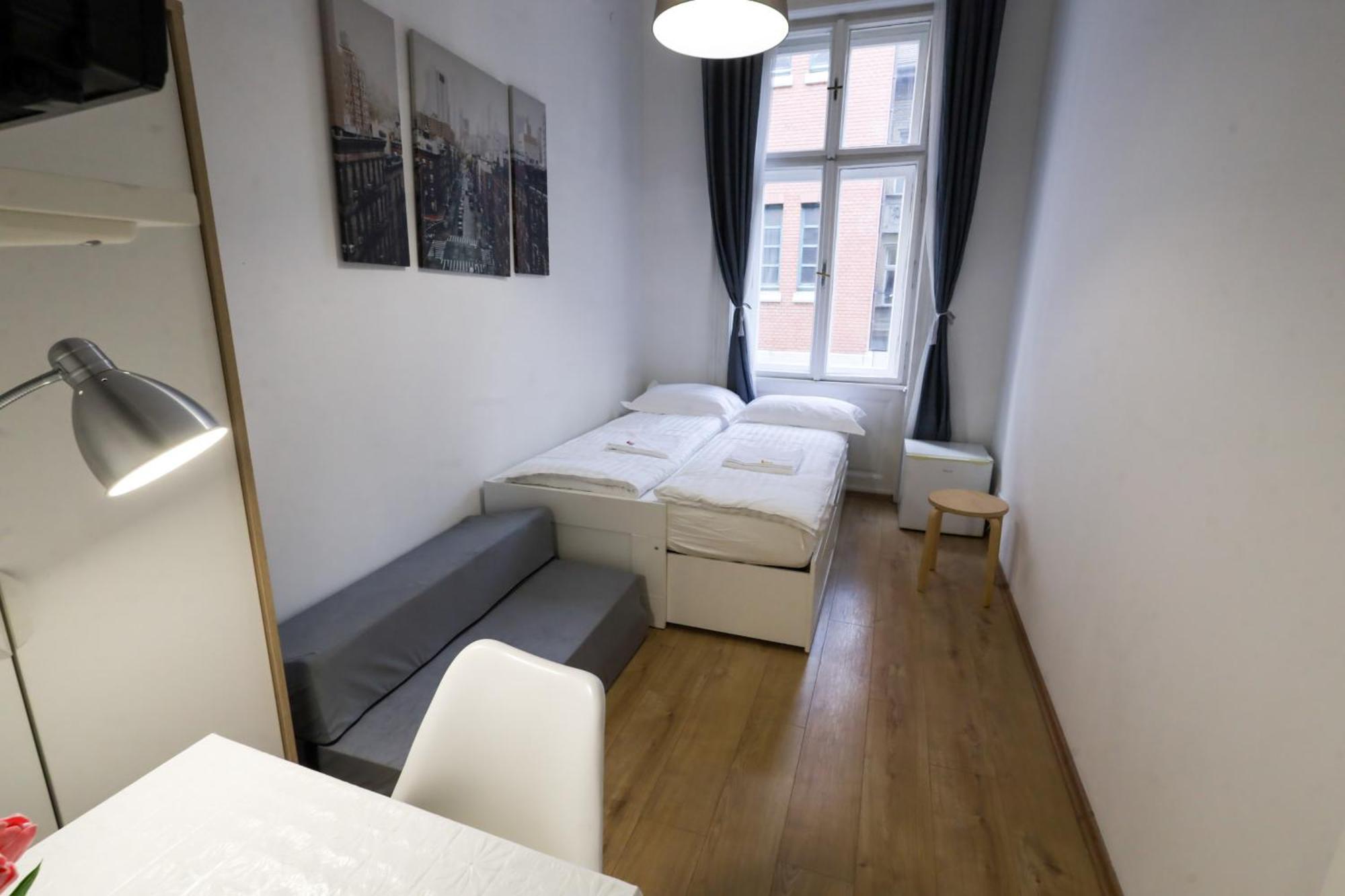 Budapest Pest-Port Apartment 4 Rooms For 16 Person Exterior photo