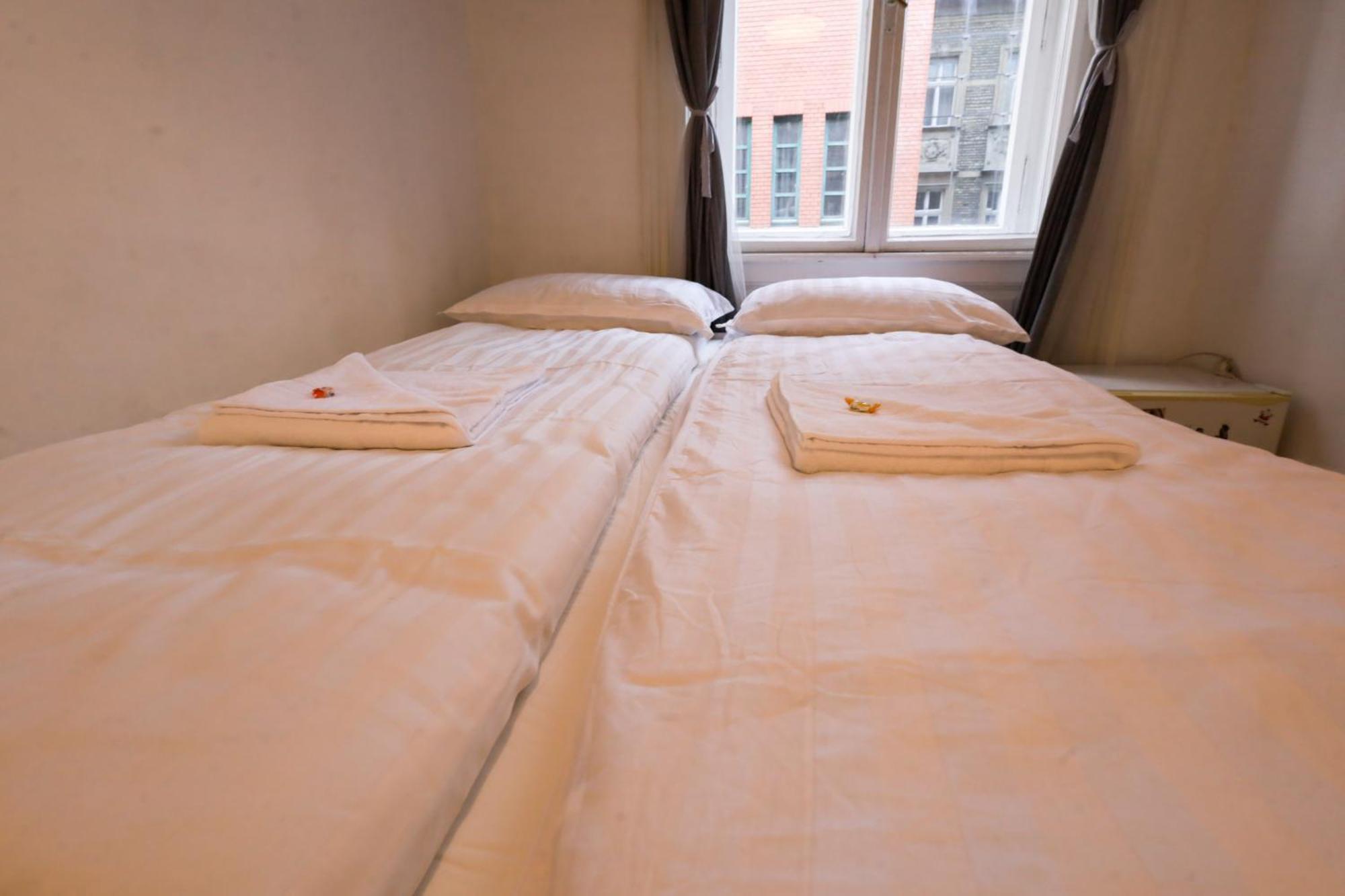 Budapest Pest-Port Apartment 4 Rooms For 16 Person Exterior photo